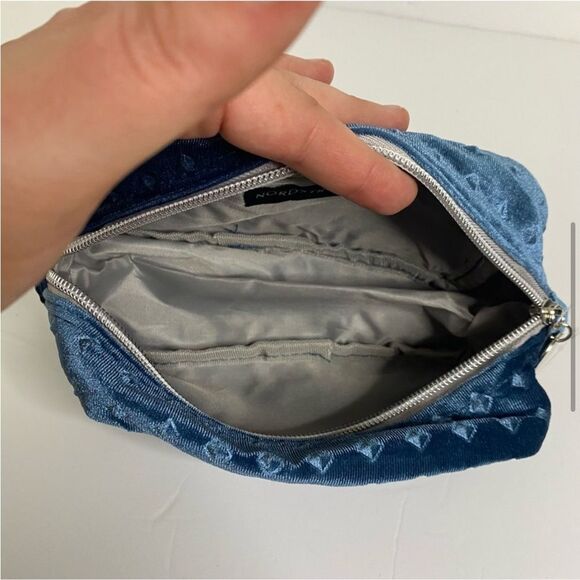 NWT Nordstrom Diamond Blue Velour Makeup Case - Picture 5 of 6